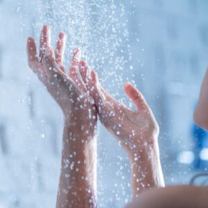 Cold Water Therapy for Weight Loss and Other Health Benefits