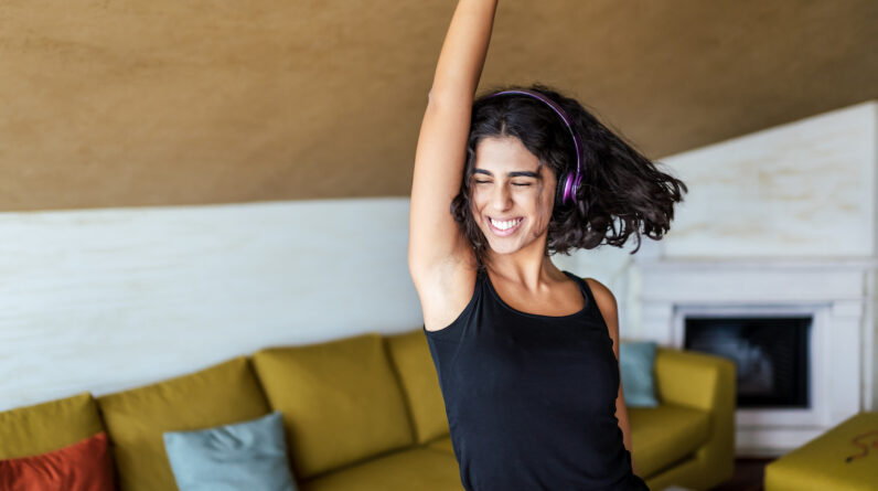 5 Seriously Joy-Inducing Workouts That Will Give You a Midday Pick-Me-Up in About 15 Minutes or Less