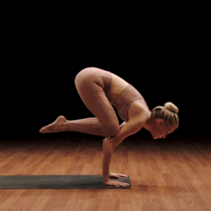 How to Do Crow Pose in Yoga (Kakasana)