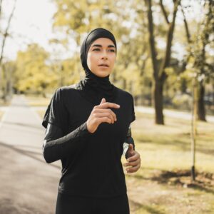 4 Secrets To Keeping a Steady Running Pace So You’re Not an Out-of-Breath Mess By the End of Your Miles