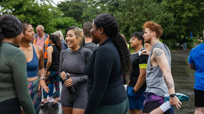 Want to Trade Swiping Right for Sweaty Strides? Run Clubs Offer an IRL Alternative to Dating Apps