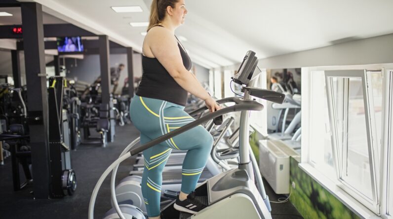 Are Spin Bikes or Stair Climbers the Better Gym Machine for Strong, Sculpted Legs? Here’s What Experts Have To Say