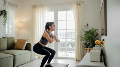 This Cozy Cardio Workout Doubles as a 20-Minute Resistance Training Session