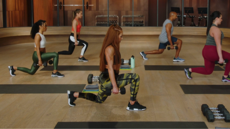 Walking Lunges: Instructions, Tips, and Benefits