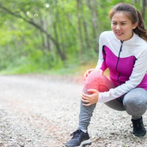 Runner’s knee can make running hard! Know causes, symptoms and how to prevent it