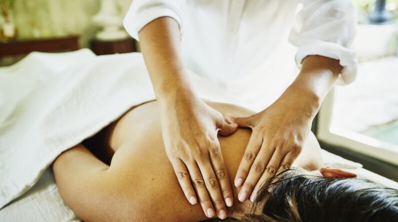 8 Things Your Massage Therapist Wants You to Know Before Your Next Session