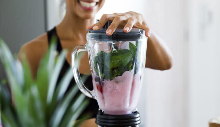 Smoothie Diet Unlocked: A Sustainable Approach or Just Another Fad?