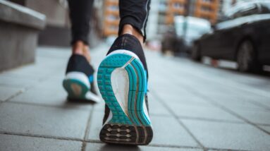 8 Unexpected Benefits of Walking Backward—aka the Latest Trend in Fitness