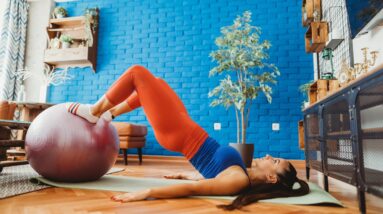 The 8 Best Yoga Ball Exercises to Strengthen Your Abs