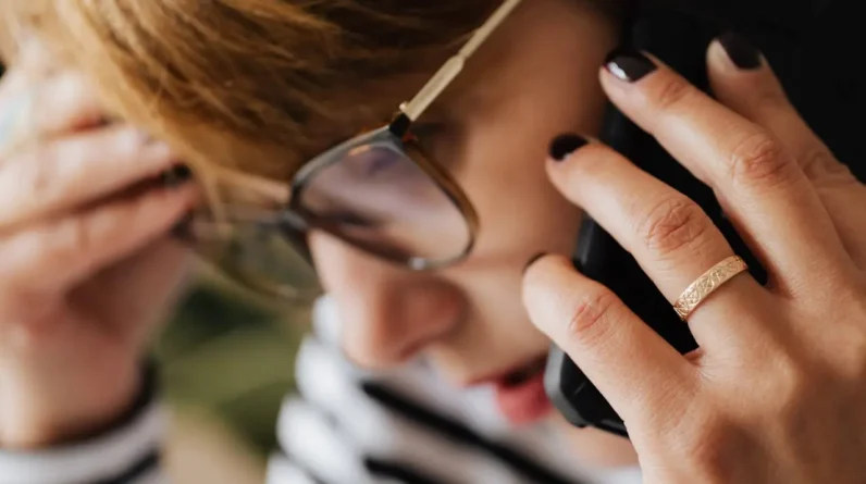 6 Tips to Sympathize, Not Internalize Other People's Feelings