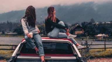 4 Signs of a Healthy Friendship & 6 Ways to Tell a Bad One