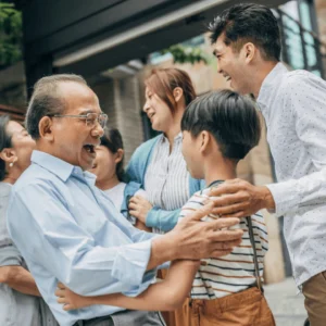 5 Types of Dysfunctional Family Dynamics & 4 Ways to Overcome Them