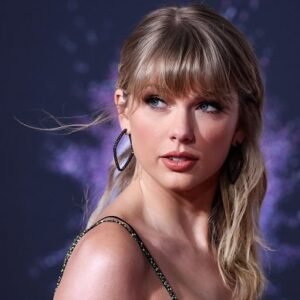A photo of Taylor Swift.