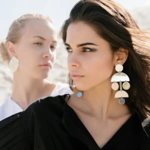 Jealousy: Where Does it Come From & 5 Ways You Can Overcome it