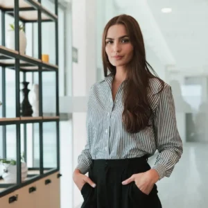 Silence Imposter Syndrome & Start to Believe in Yourself With These 4 Tips