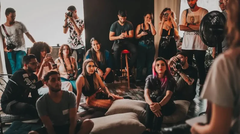 The 3 Best Online Anxiety Support Groups to Calm Your Mind