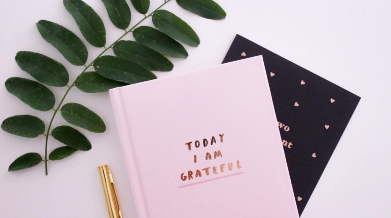 10 Simple Reasons You Need to Start a Gratitude Journal